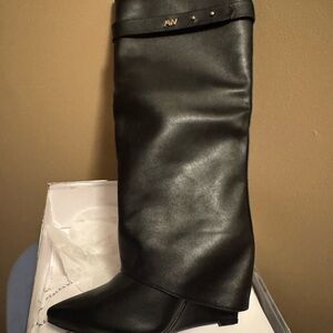Elegant Black Heeled Boots by AN